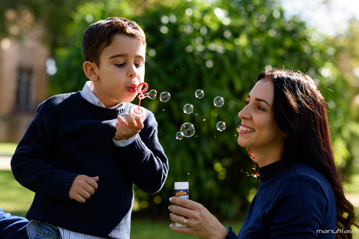 fotografia-infantil-sevilla-sesion-familia-manufrias