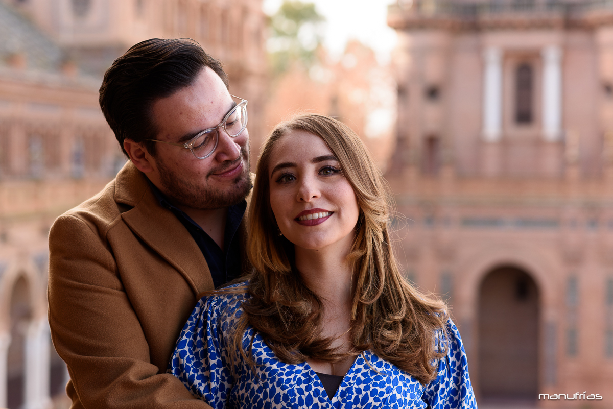 manufrias-fotografo-profesional-sevilla-sesion-pareja-plaza-españa-parque-maria-luisa