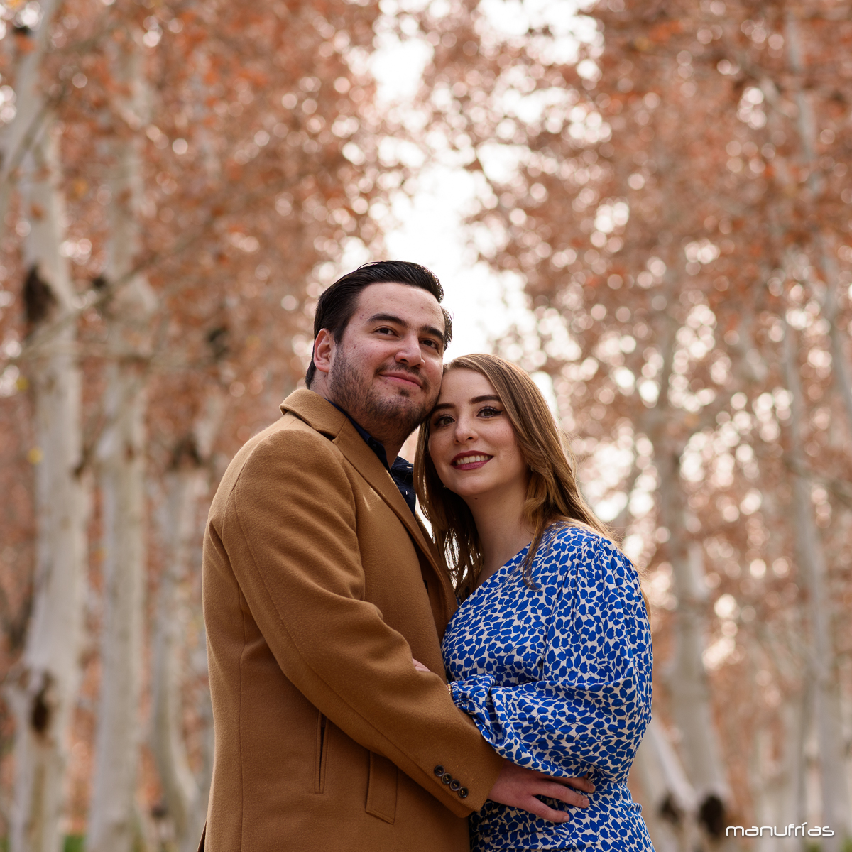 manufrias-fotografo-profesional-sevilla-sesion-pareja-plaza-españa-parque-maria-luisa