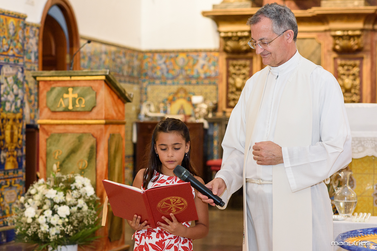 manufrias-fotografo-bautizo-sevilla-parroquia-san-gonzalo