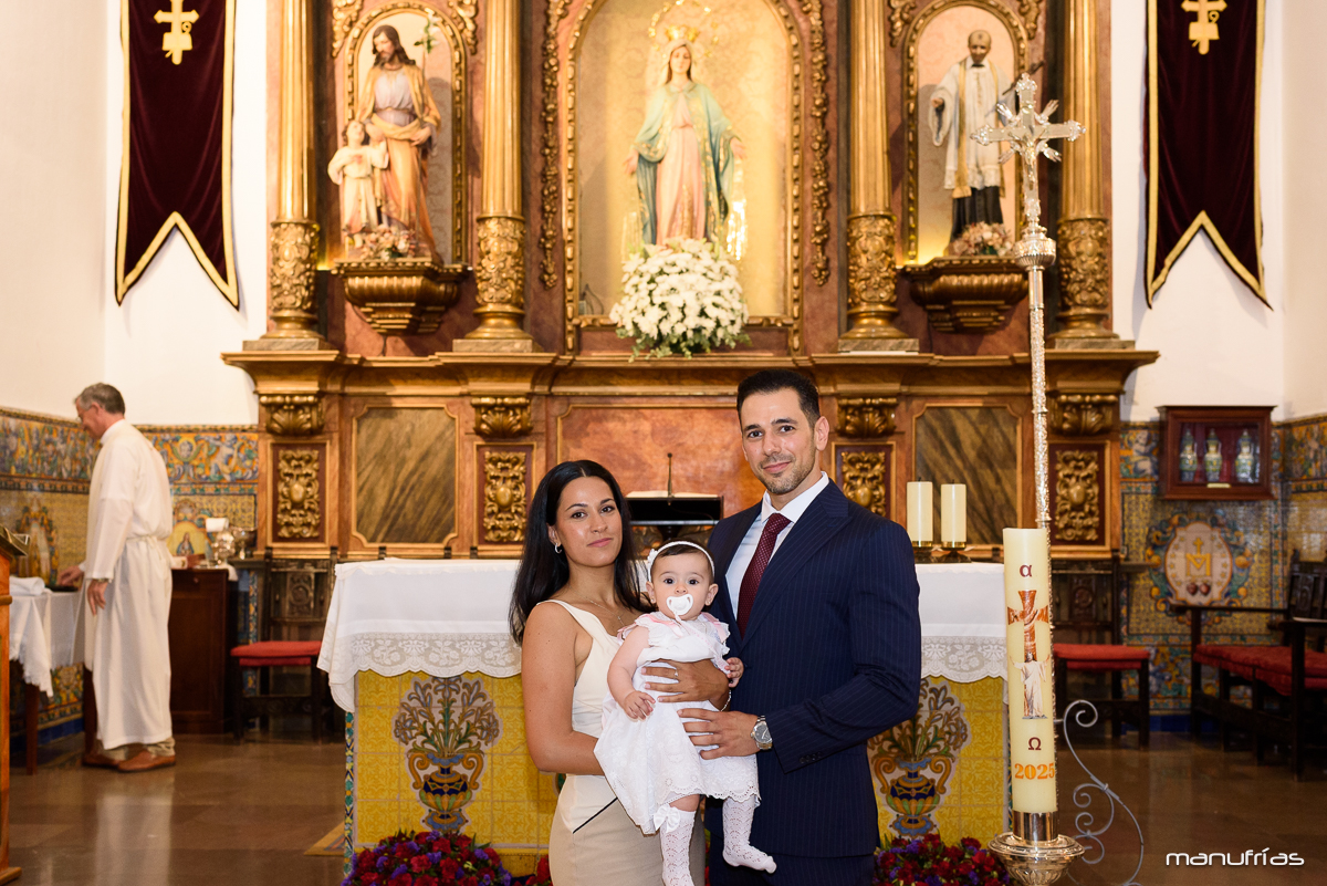 manufrias-fotografo-bautizo-sevilla-parroquia-san-gonzalo