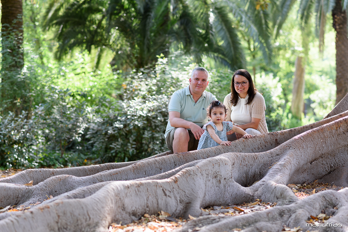 manufrias-fotografo-sesión-familia-parque-maria-luisa