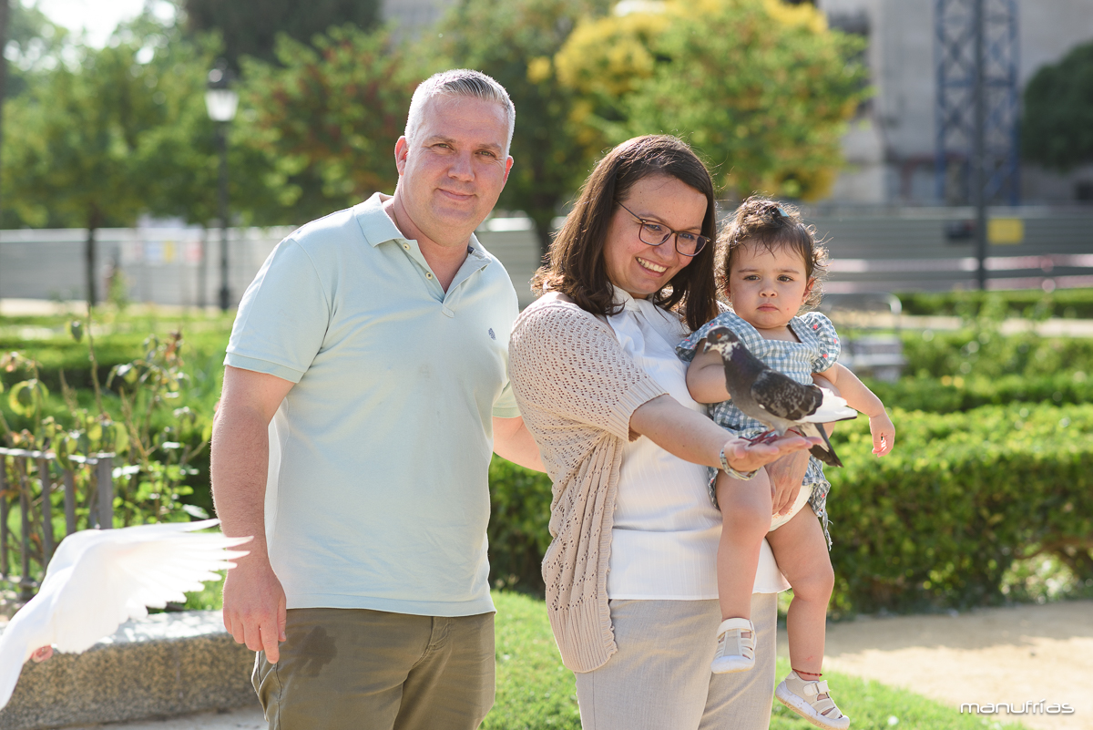 manufrias-fotografo-sesión-familia-parque-maria-luisa