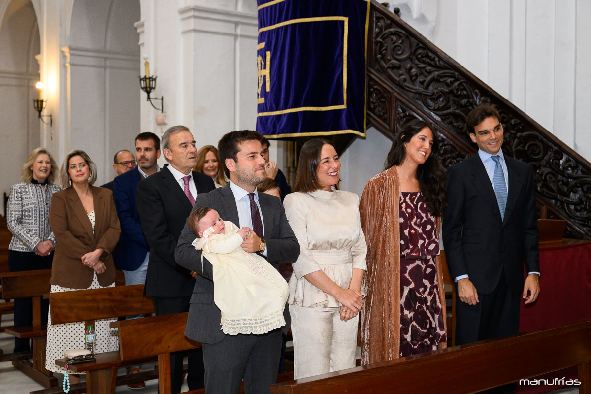 manufrias-fotografo-bautizo-parroquia-santa-cruz-sevilla