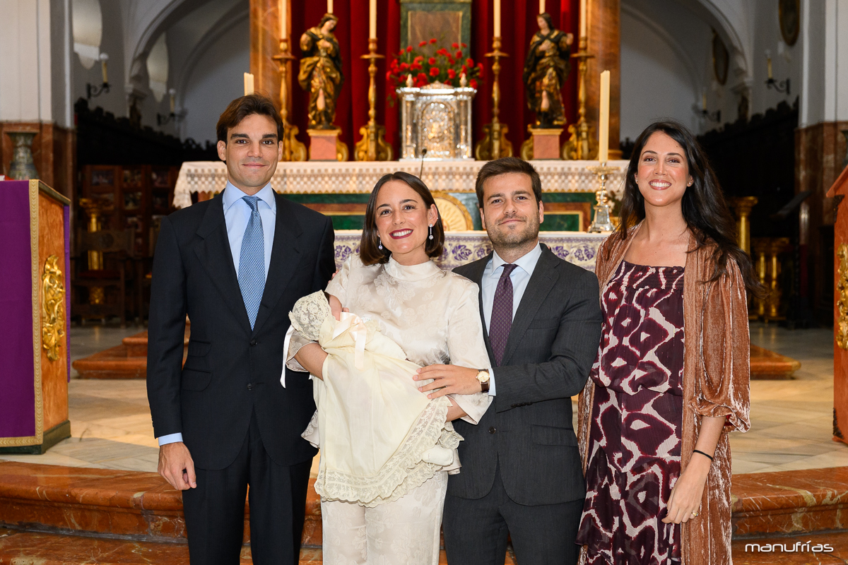 manufrias-fotografo-bautizo-parroquia-santa-cruz-sevilla